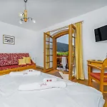 Guest house Happy Superior 3*