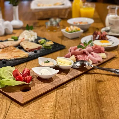 Happy Superior Gasthuis