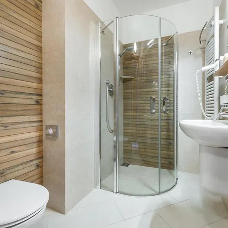 Happy Superior Gasthuis