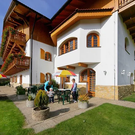 Happy Superior Gasthuis 3*