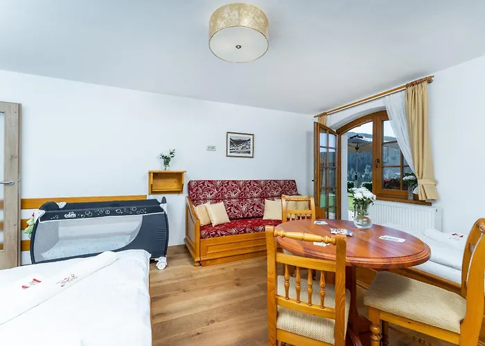 招待所 Happy Superior 3*