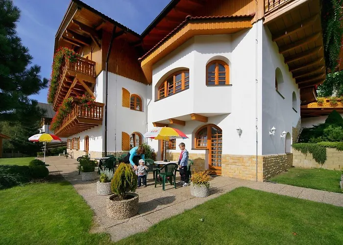 Happy Superior 招待所 3*